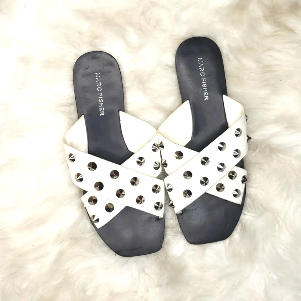 Marc Fisher White silver spike  Boni Sandal 7 NEW NWT